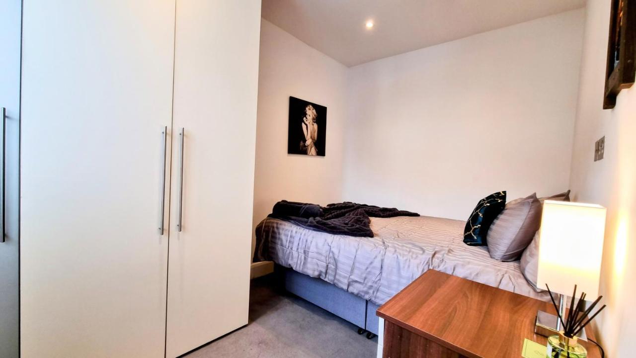 Surbiton Luxury Garden House 19ヴィラ エクステリア 写真
