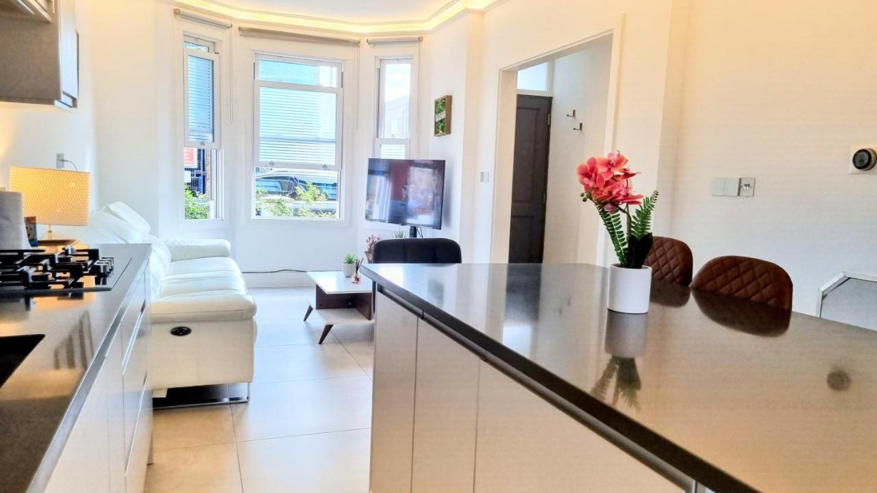 Surbiton Luxury Garden House 19ヴィラ エクステリア 写真