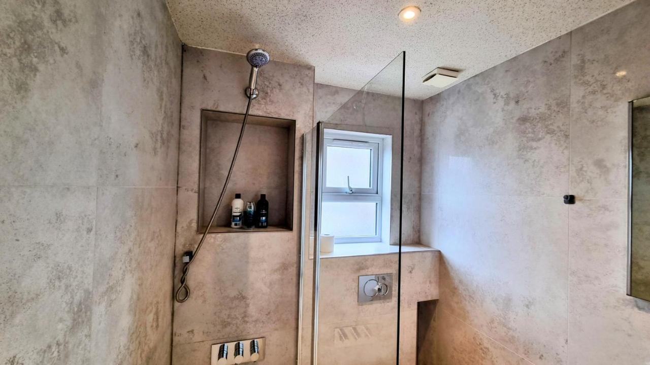 Surbiton Luxury Garden House 19ヴィラ エクステリア 写真